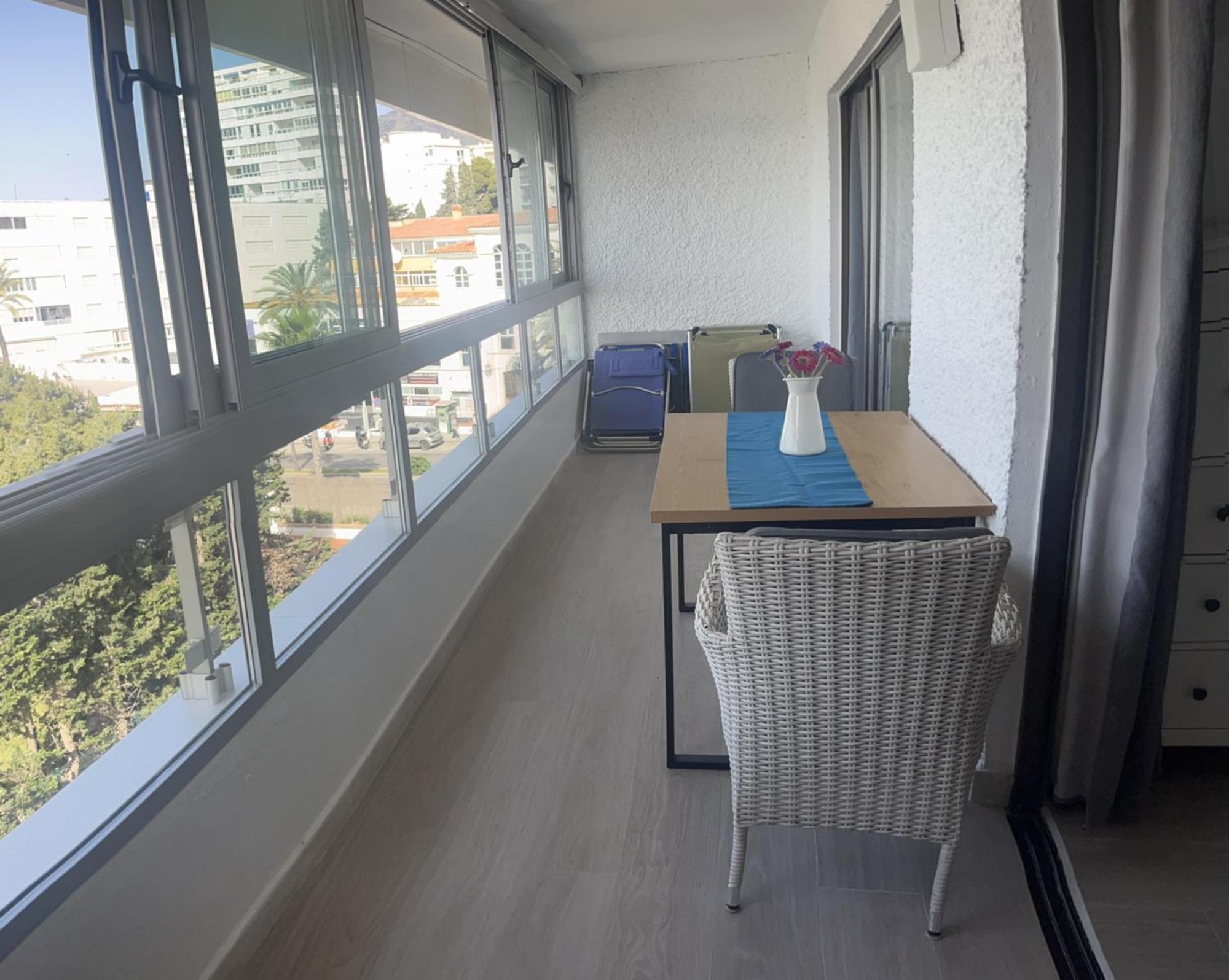 Stunning Apartment 10 Meters From The Beach With Parking Бенальмадена Экстерьер фото